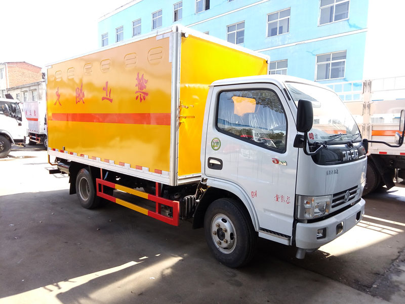 東風(藍牌)爆破器材車